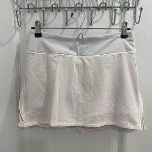 Lululemon white tennis skirt with pleats
